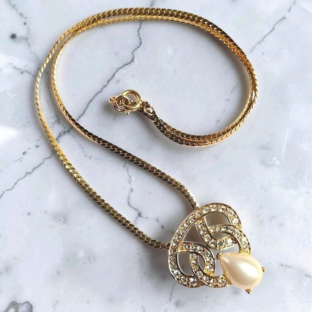 Trifari 1980s Rhinestone Knot Pendant Faux Pearl Teardrop Gold Tone Necklace 16"